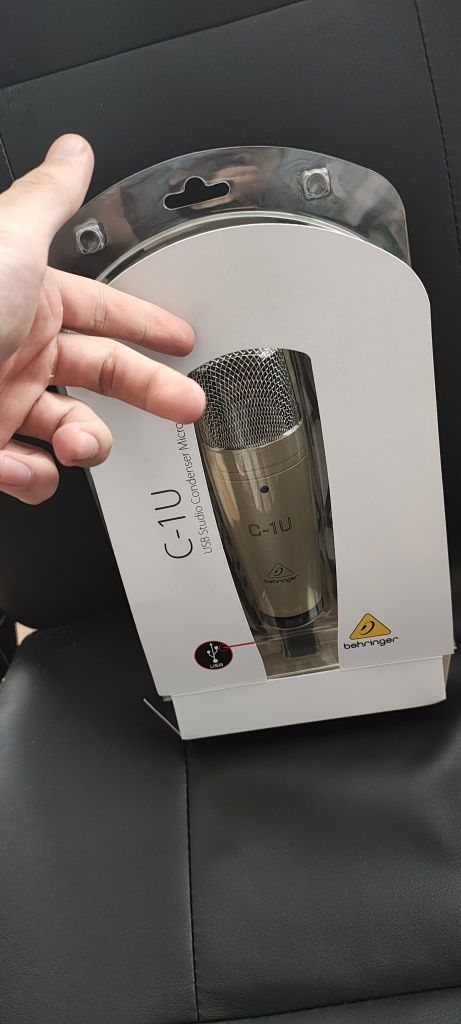Vând microfon Behringer C-1U USB