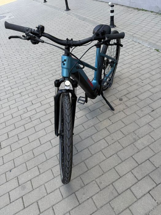 Bicicleta electrica CUBE, roti pe 29"