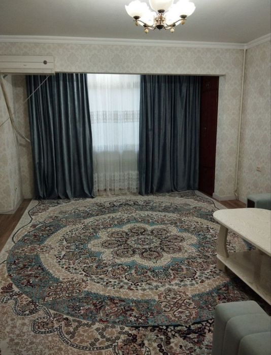 Продажа 3 хона 4 етаж 9етажл 
Қора қамиш 2/5
Бакон 1*7 кв 70