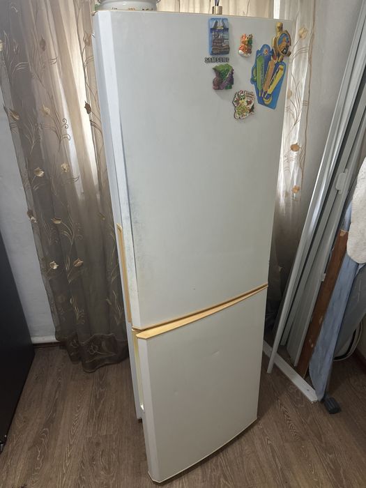 Холрдильник Samsung