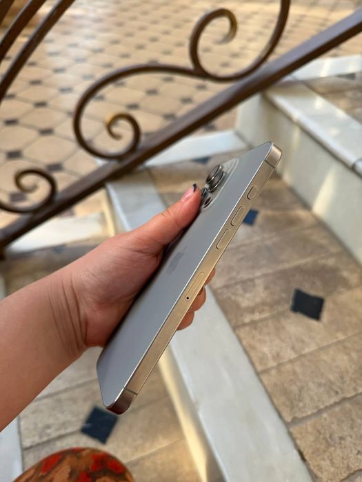 IPhone 16 pro max 1200$