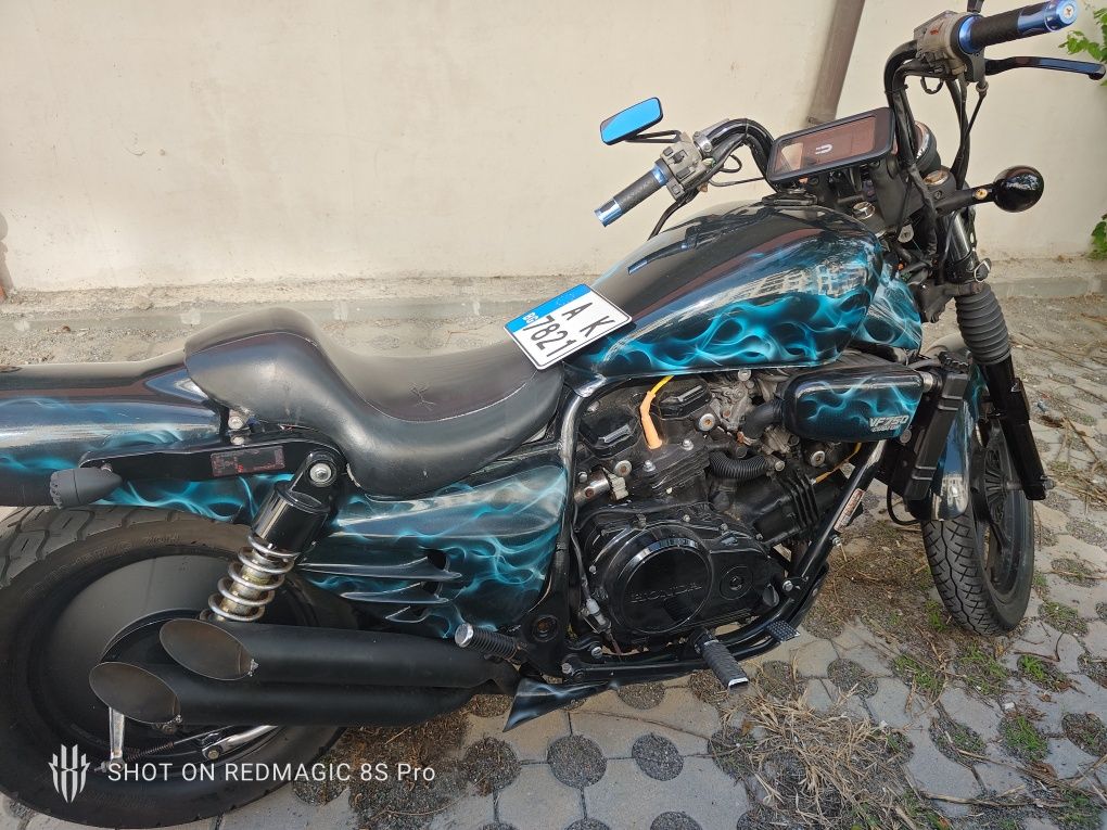 Honda VF 750 Super Magna