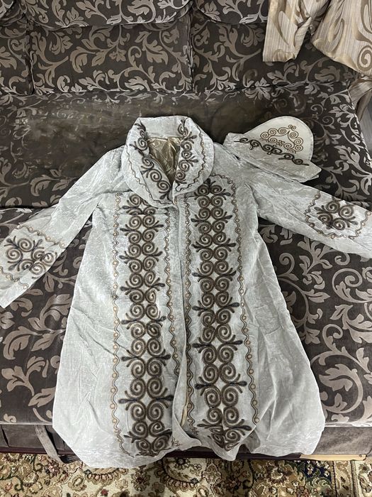 ПРОДАЕМ Шапан/Чапаны,может подойти на мероприятие, либо для себя