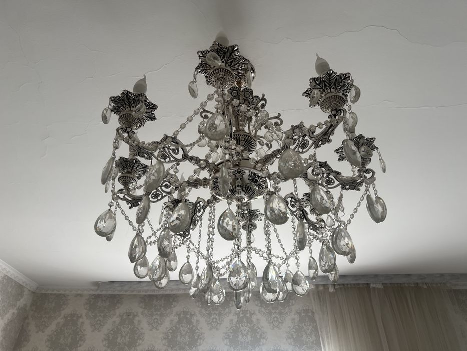 Люстра зал хороши