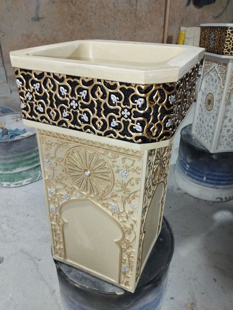 Раковина из камня
