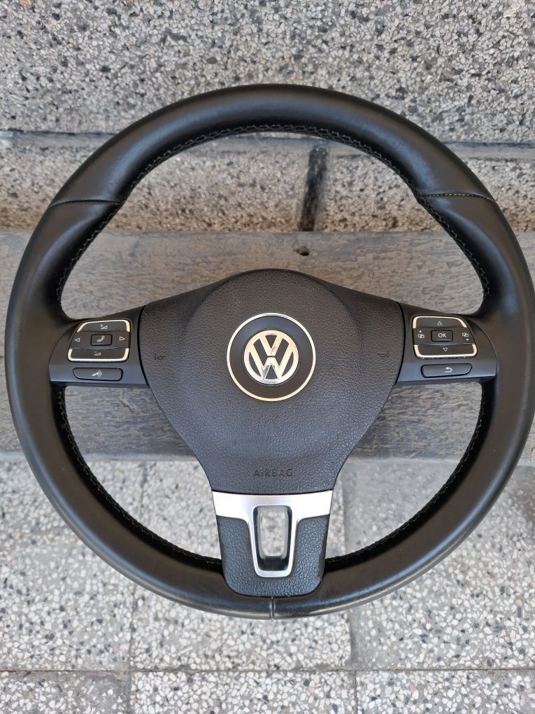 Кожен трилъчев волан с аербег за Фолксваген VW Passat B7 Golf 6 Caddy