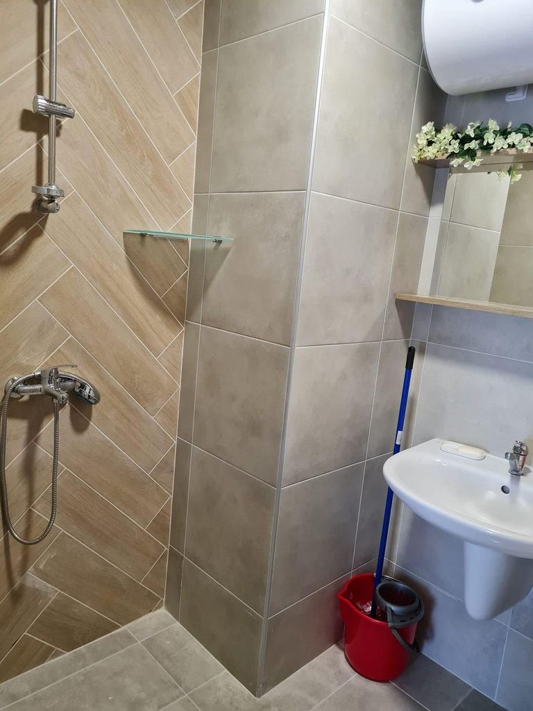 Дава се под наем Двустаен апартамент в Варна, Левски - 72 кв.м за 600 € - Снимка #11