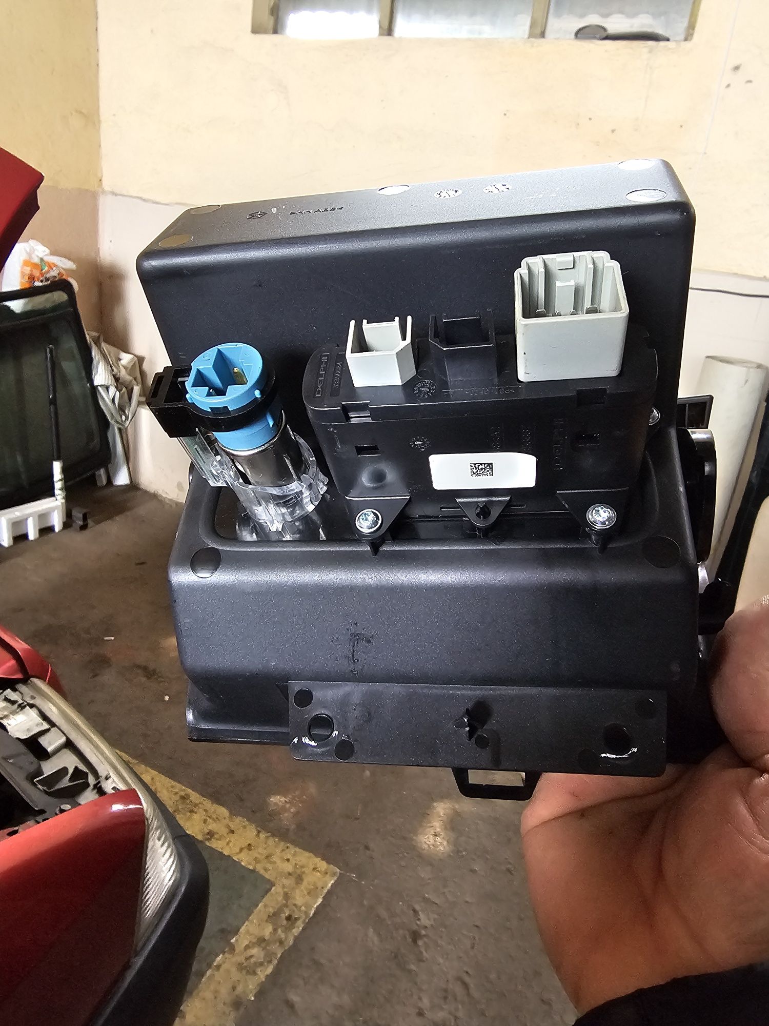 2018-2022 Jeep Grand Cherokee Connector Hub SD USB Port
