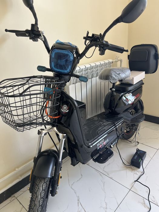 Skuter Ideal holatda sotiladi