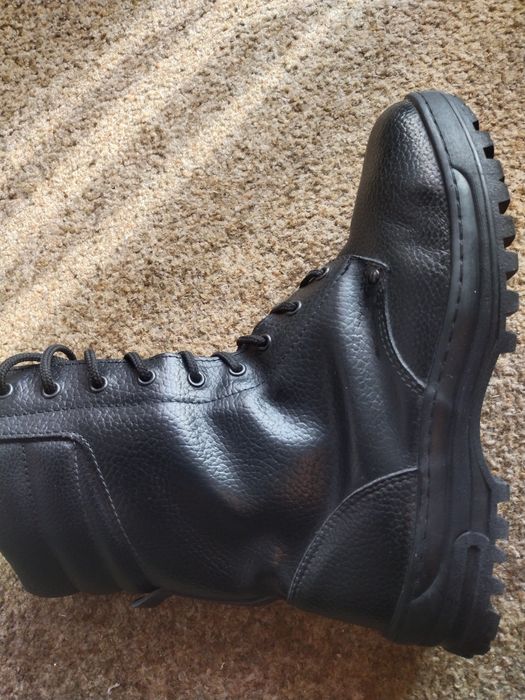 Продам берцы новые