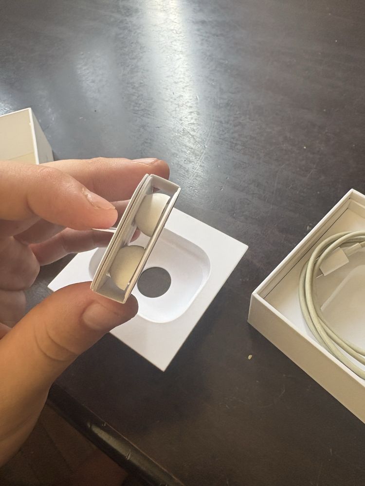Apple air pods 2 pro