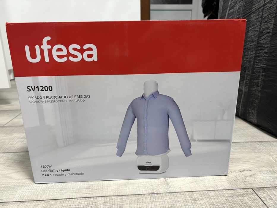 Dispozitiv de calcat haine