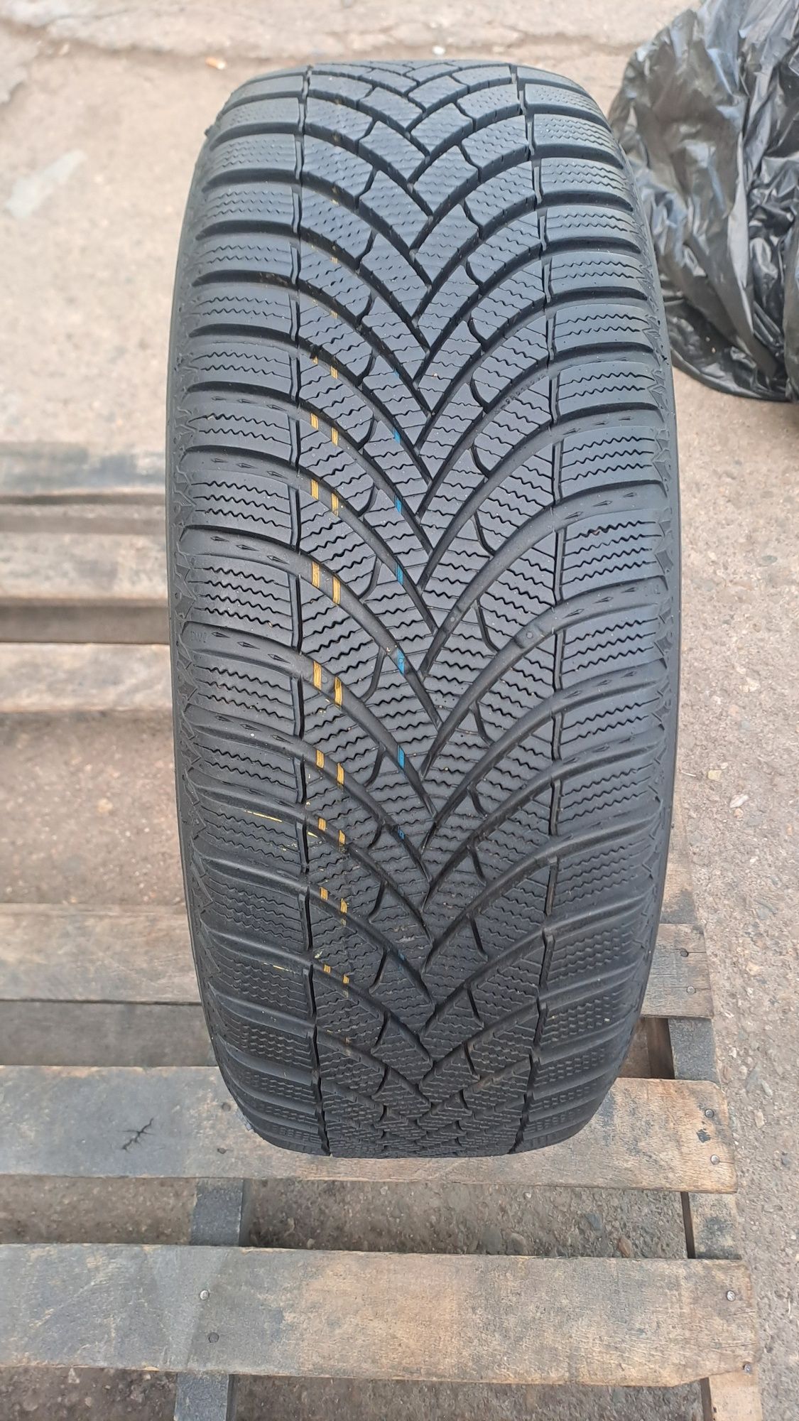 1бр. П. Нова 205/55/16 Semperit Speed-Grip 5