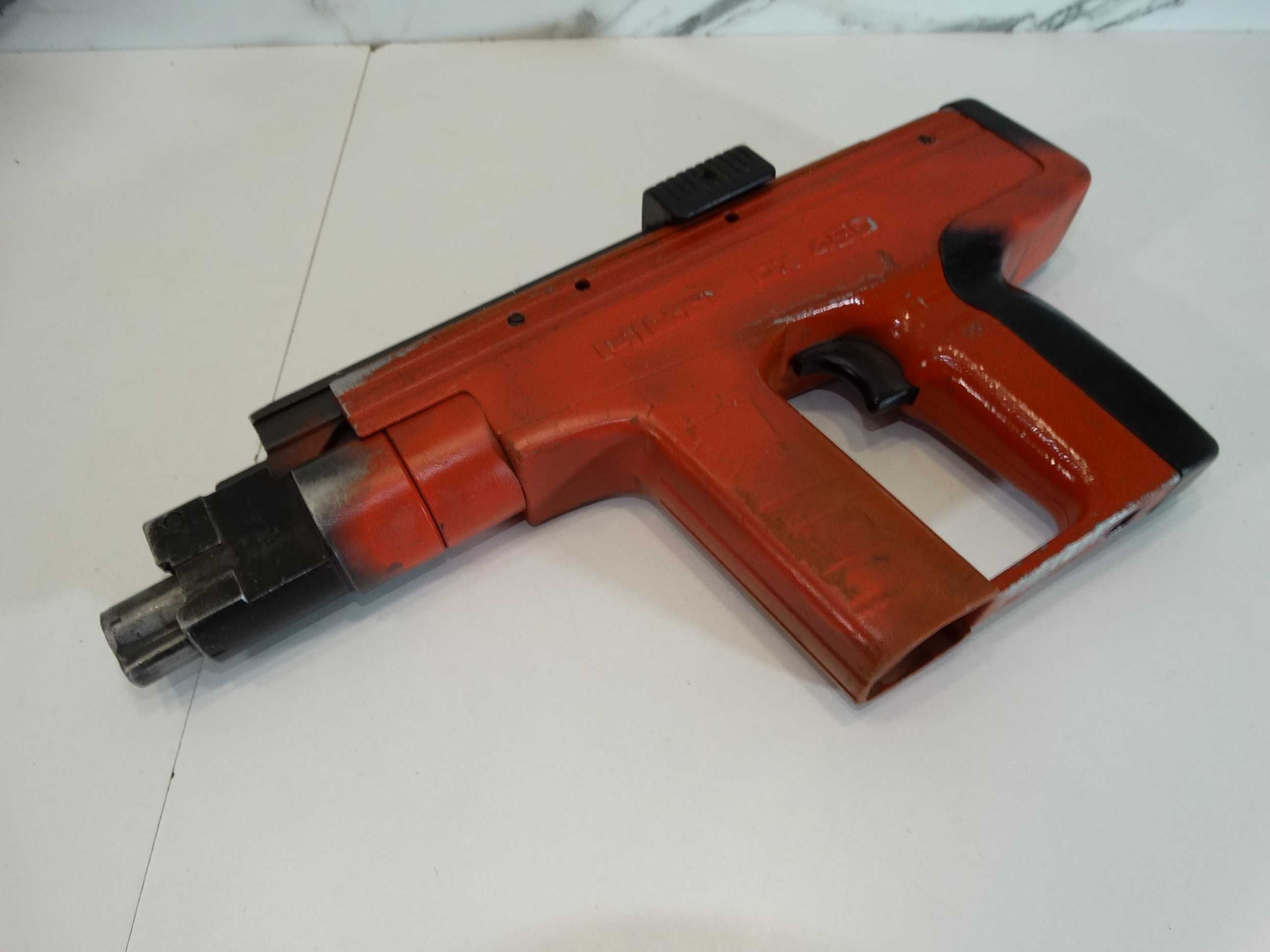 Hilti DX 450 - Уред за директен монтаж с капси