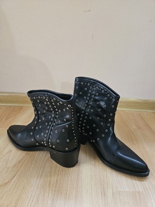 Боти и ботуши Esprit и Sacha