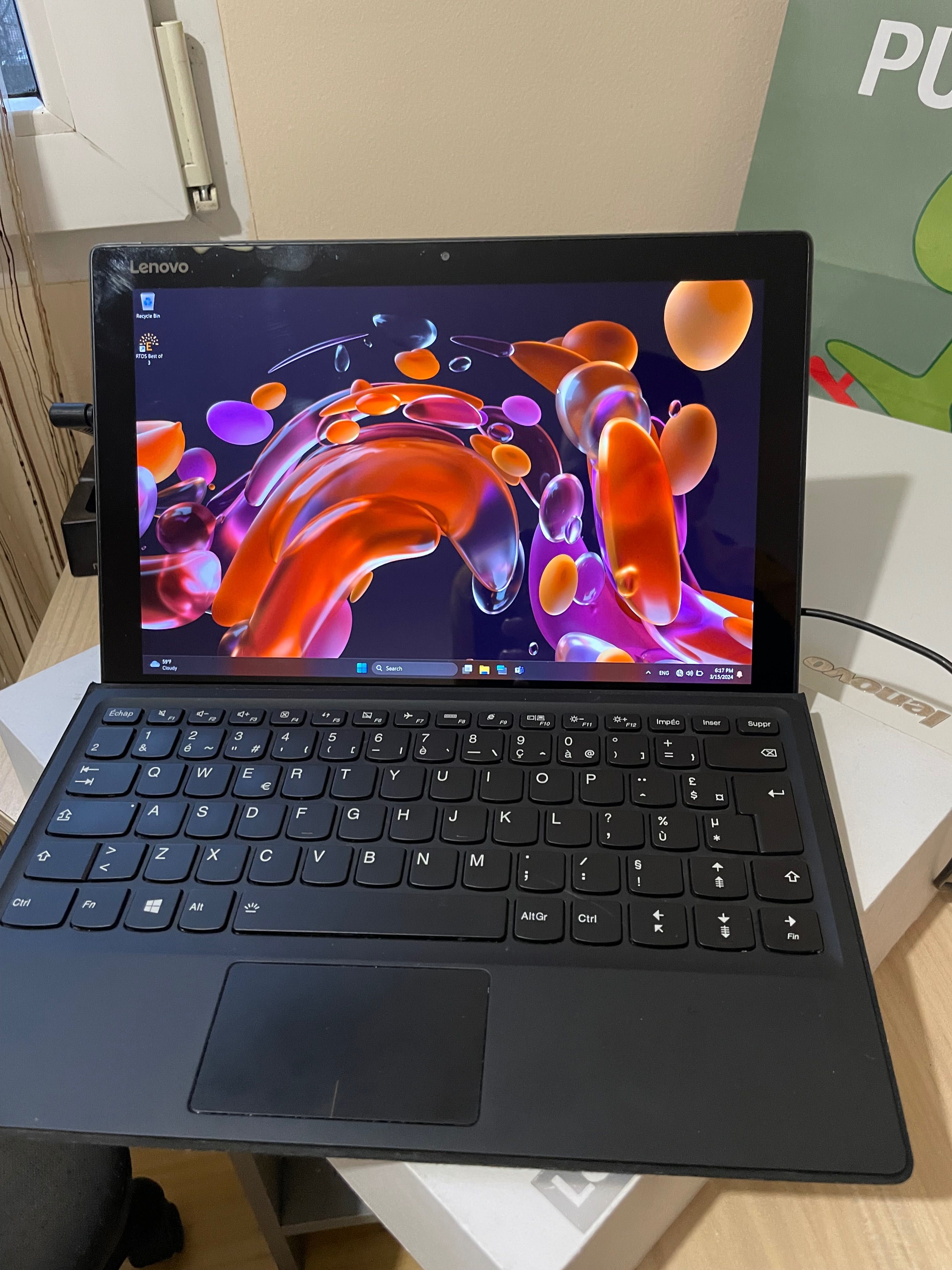 Lenovo MIIX 520!!! Спешно