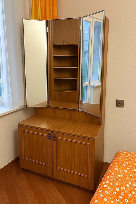 Тримо/Туалетный стол/шкаф с зеркалами