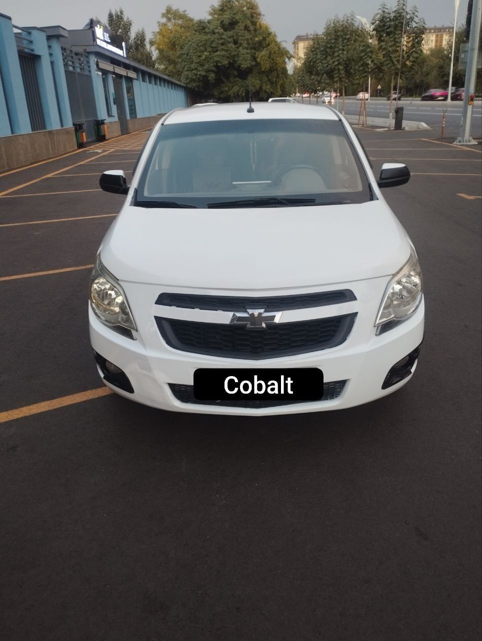 Продаю срочно Кобальт 2 позиция