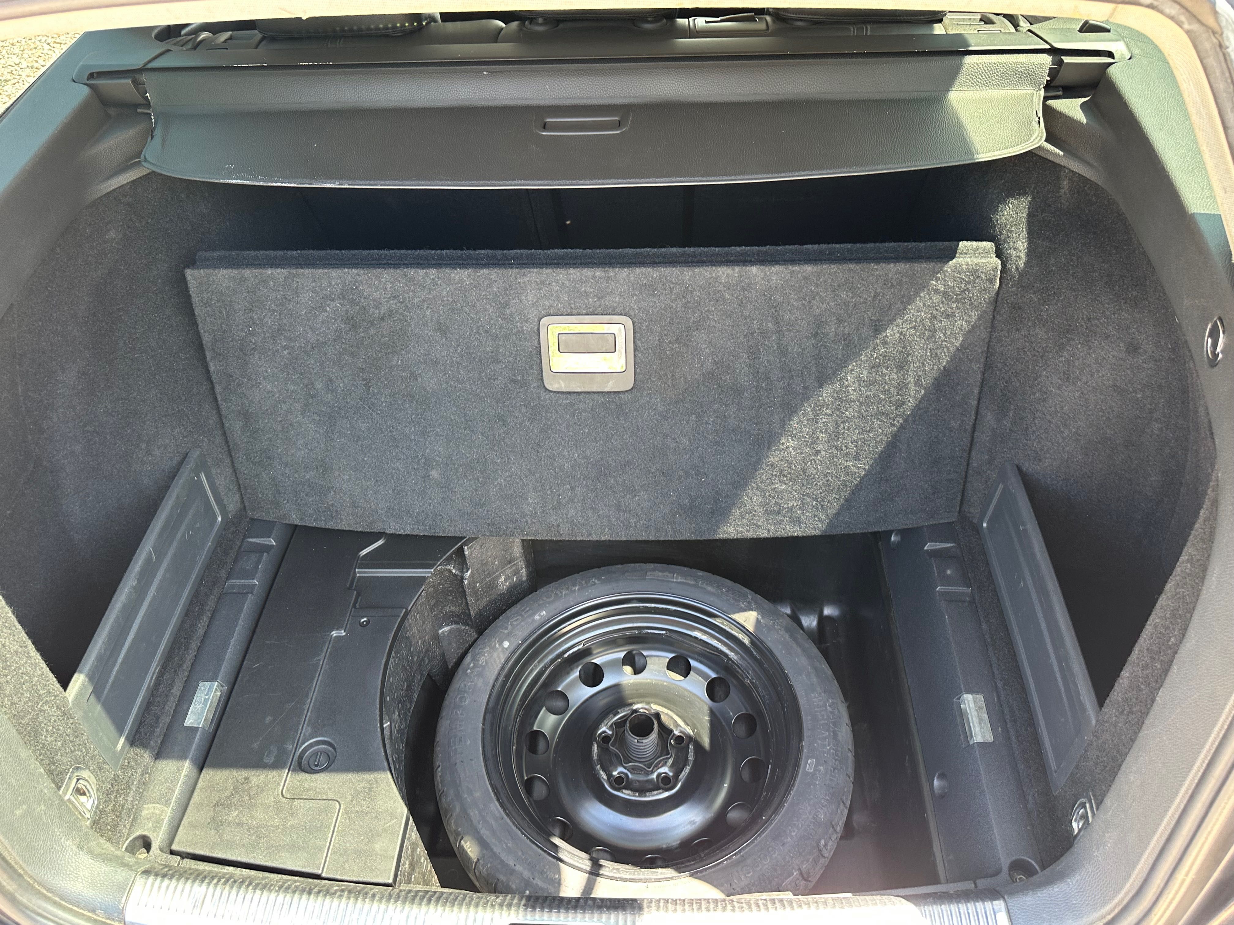 Продава се VW Passat B6 2.0TDI DSG 140ks