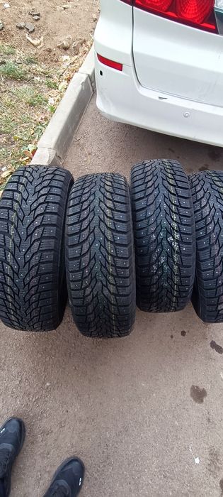 Продам комплект новой резины фирмы Tracmax X-Privilo S500 (шип) 215/60