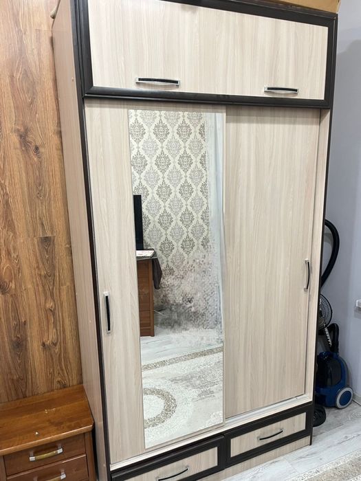 Продам шкаф купе