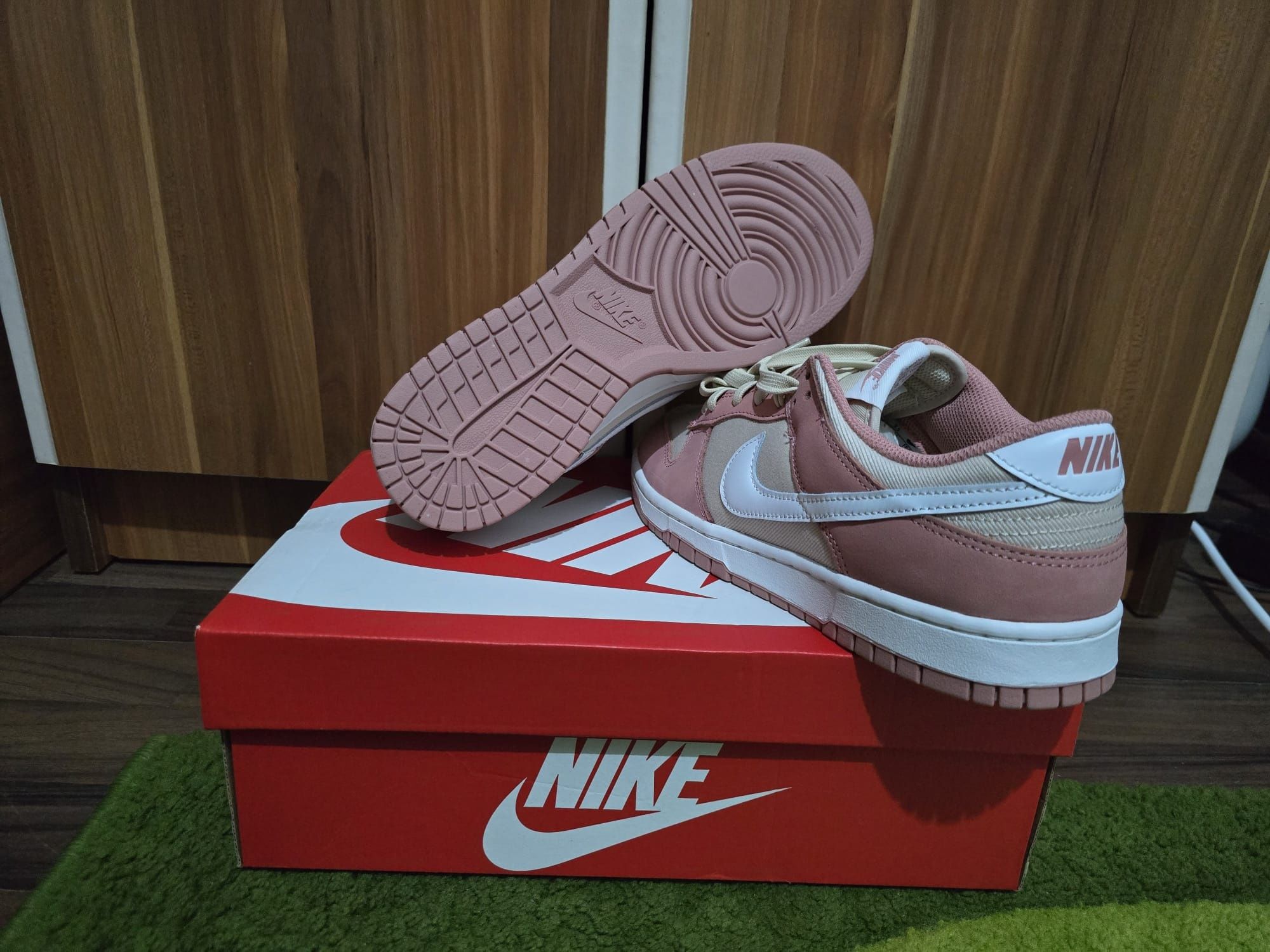 Nike Dunk Low 100% originali, marimea 42.5 si 43