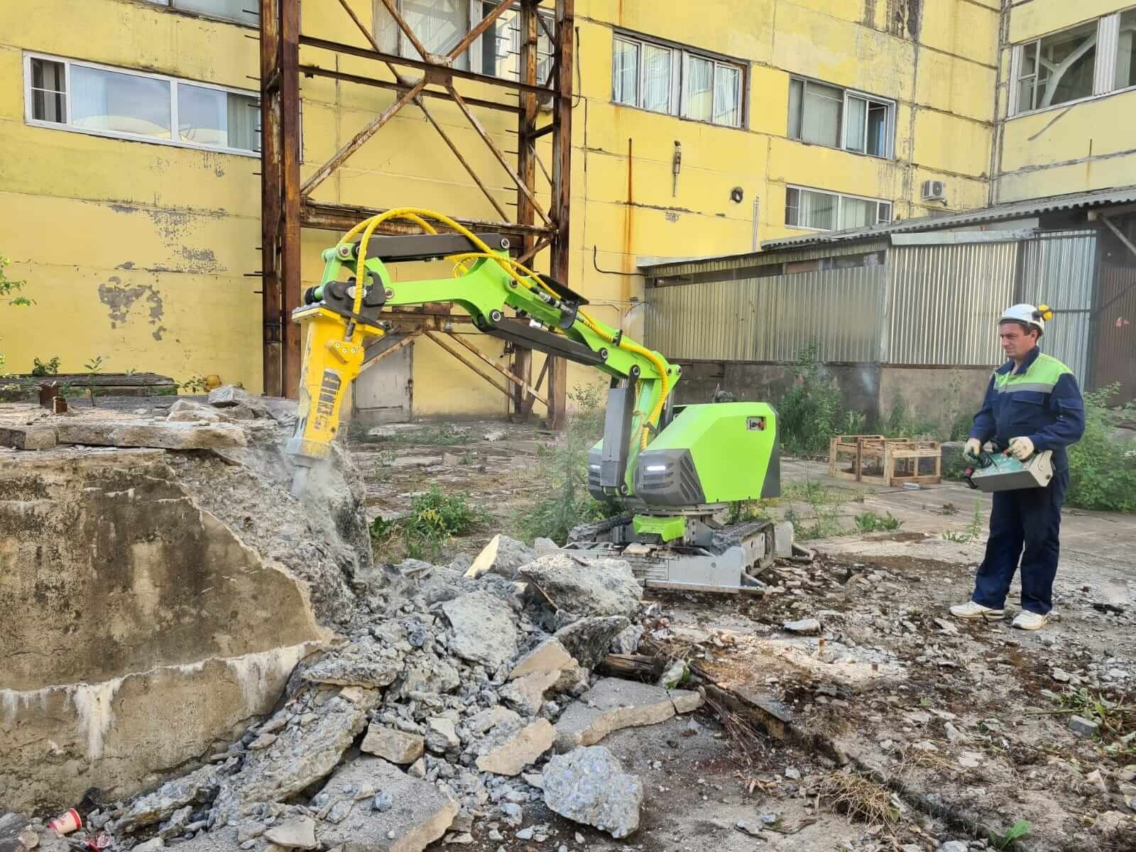 Демонтаж стен, демонтаж крыш, снос домов, снос заборов, ломаем все!