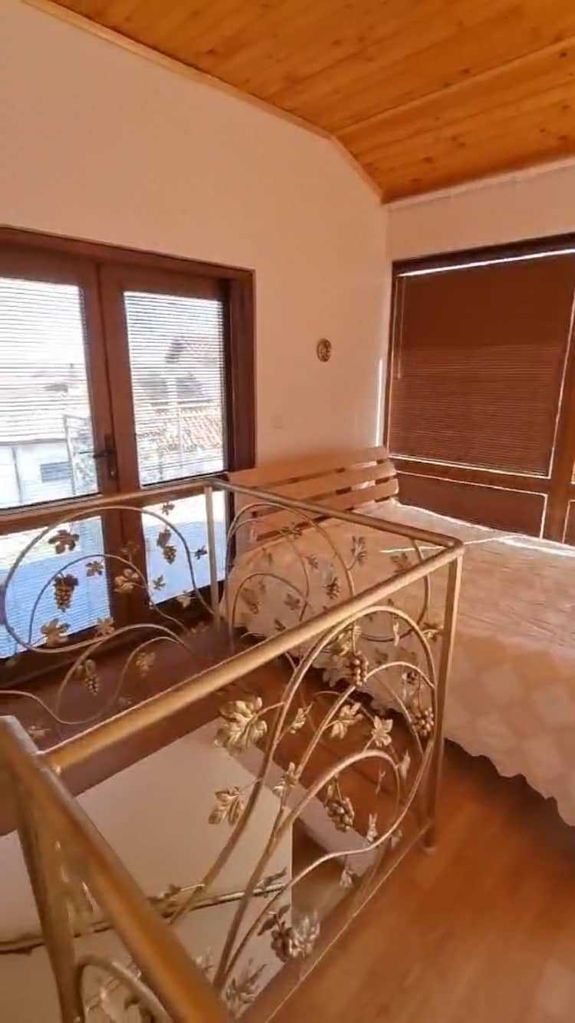 Дава се под наем Къща в Бургас, Ветрен - 80 кв.м за 204 € - Снимка #3