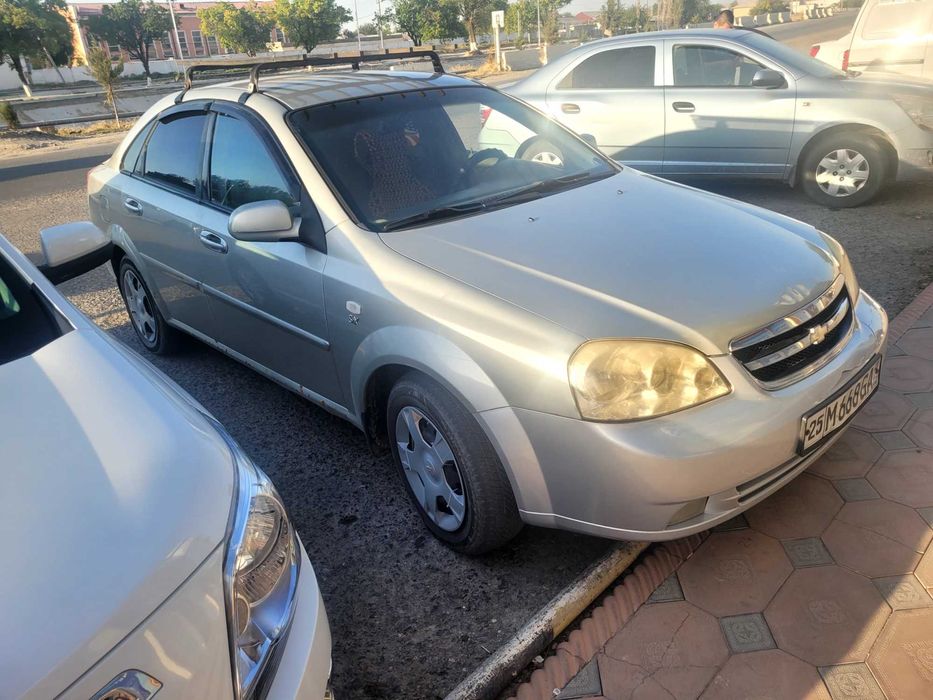 Ласетти срочно сотилади