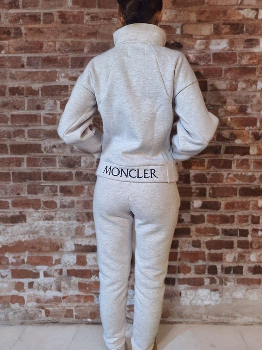 Ватирани дамски екипи moncler