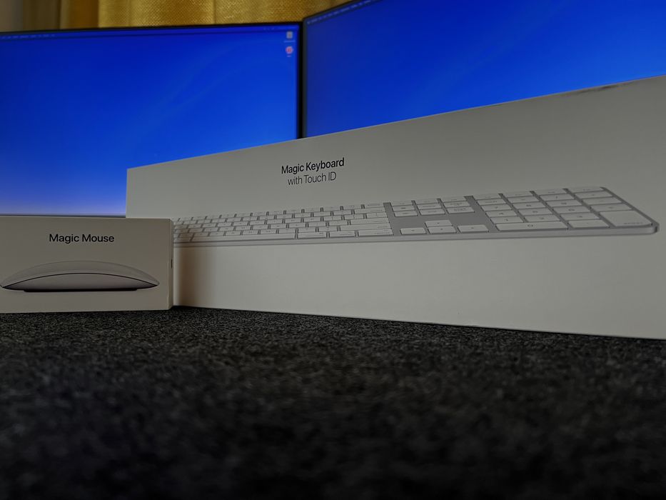 Apple Magic Keyboard & Mouse