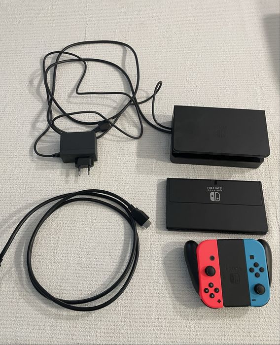 Nintendo Switch Oled-Neon red & Neon blue+ Mario Kart