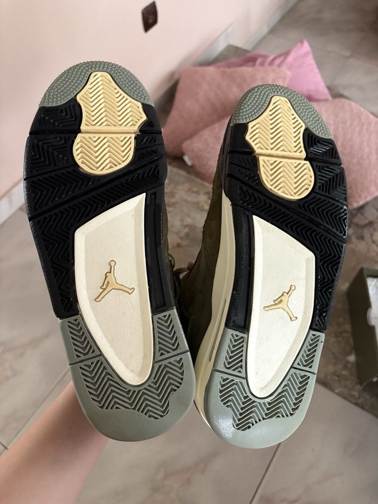 Nike Air Jordan 4