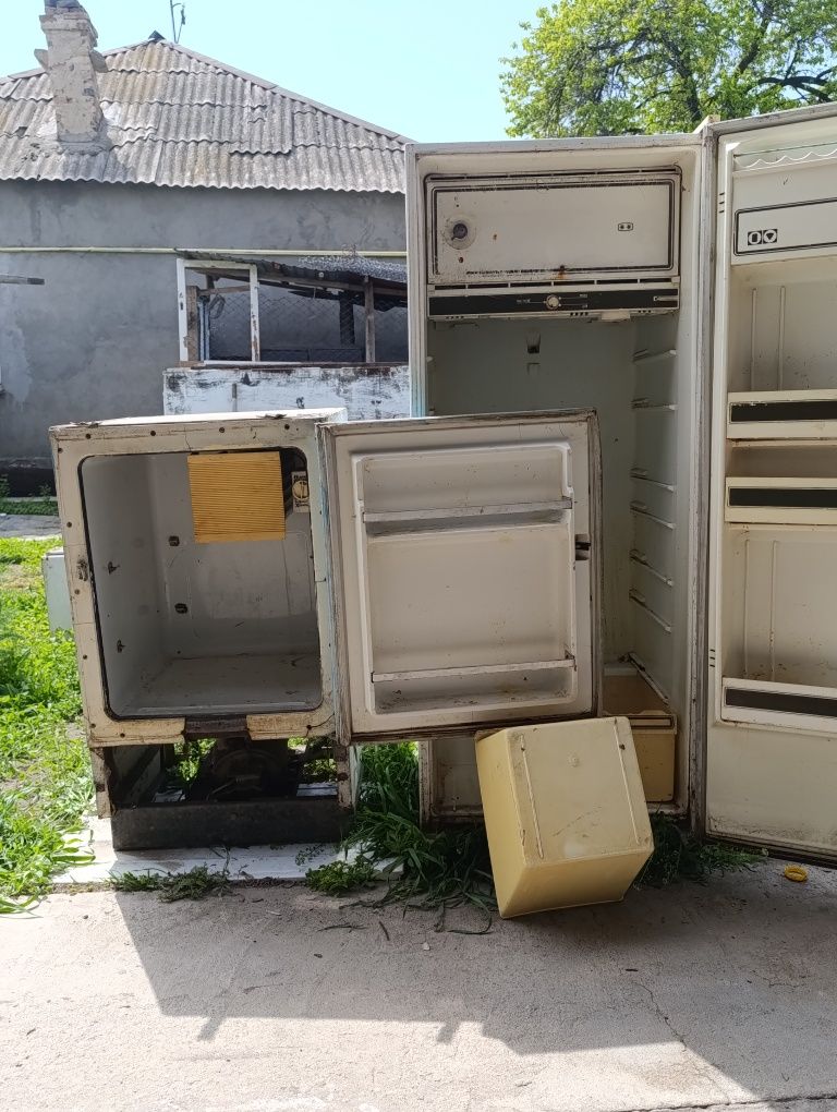 Холодильник советский