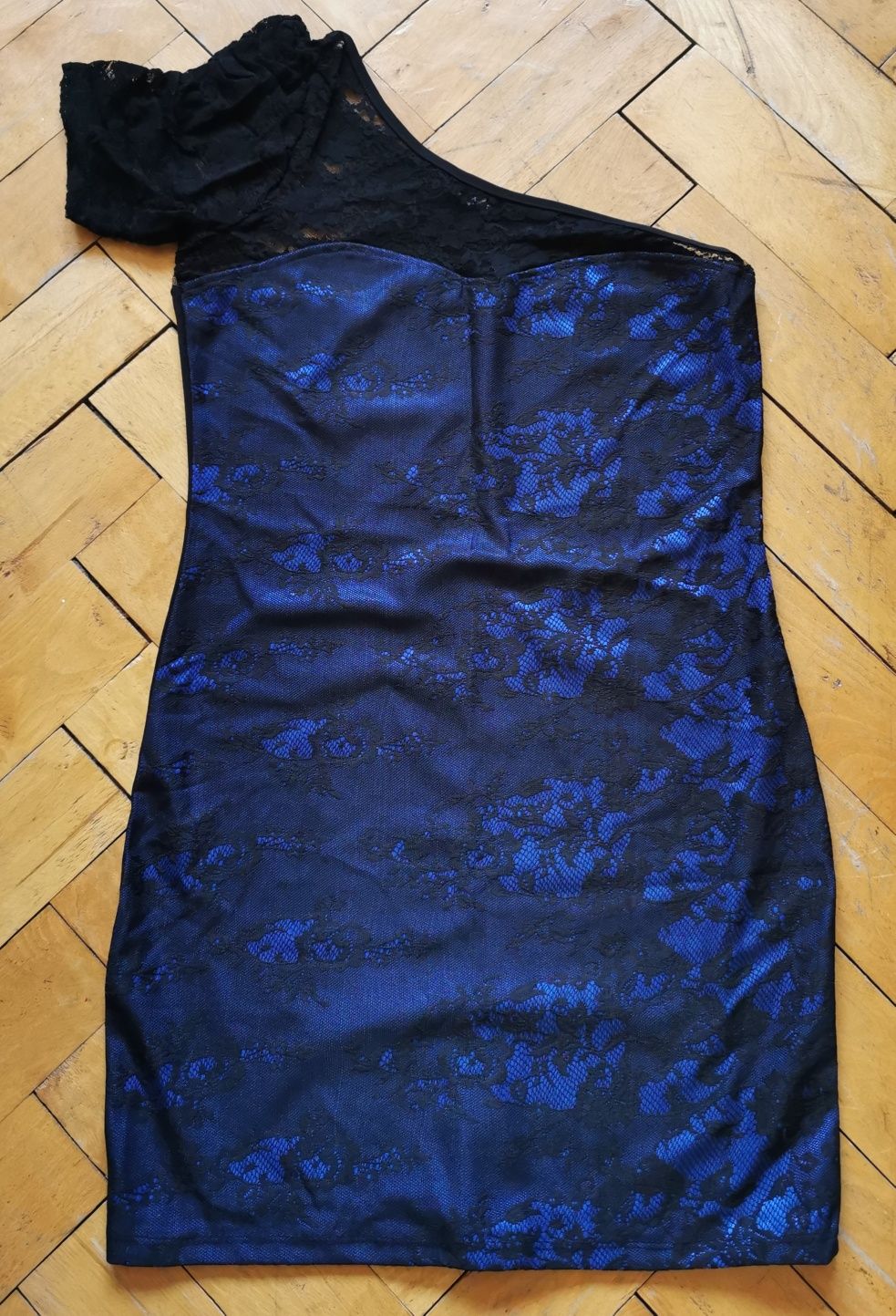 Rochie  ocazie cu o maneca