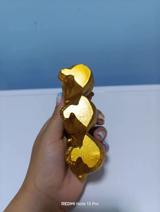 Не знам, не чух , не видях
Материал - полезерин 
Цена 25 лв