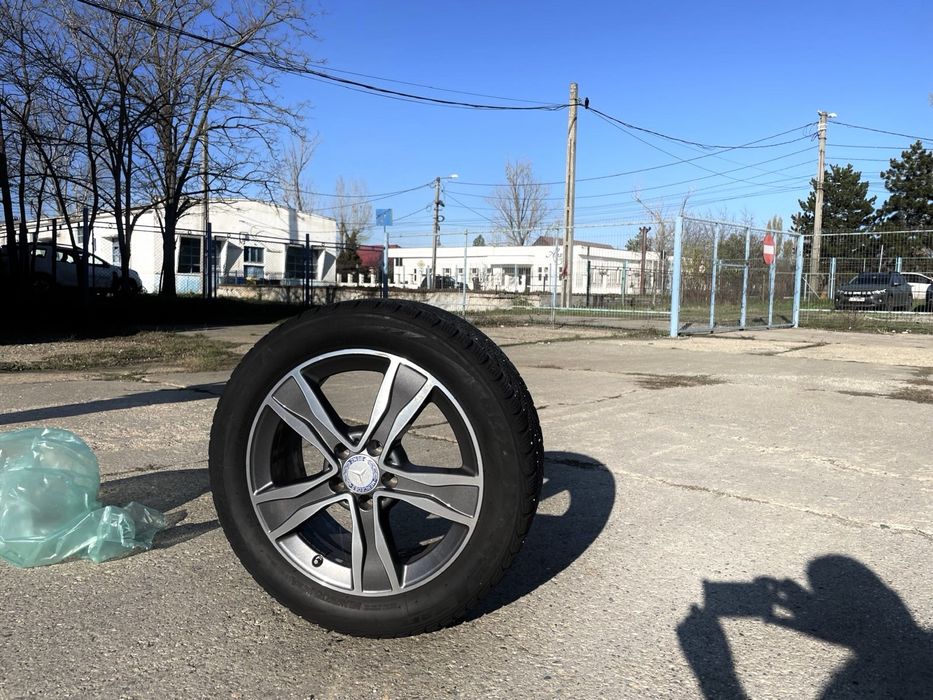 Jante  originale cu cauciucuri noi Mercedes 225/50/R17