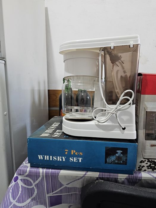 Aparat de cafea+Mixer bucatarie