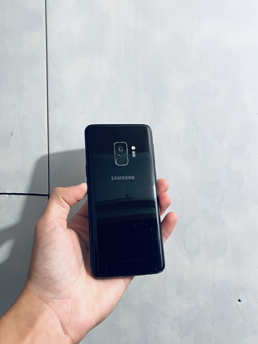 Продам срочно Samsung S9 64GB