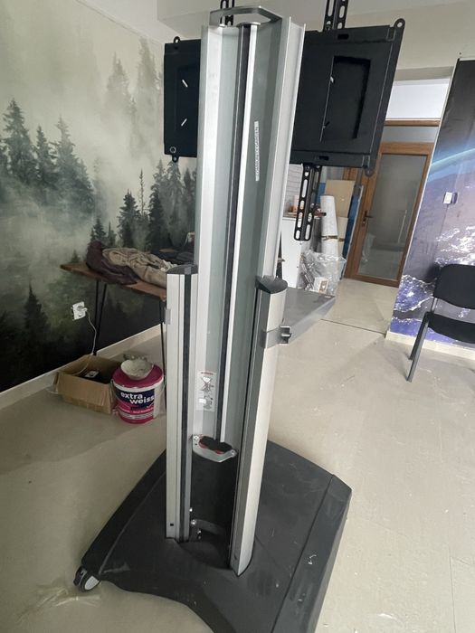 Suport mobil pentru televizor sau monitor. Stand TV mobile.
