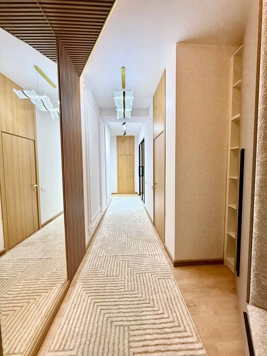 2/7/10 50кв.м Жк "EVRO HOUSE" Шахристанский метро Ор-р: High Town Mall