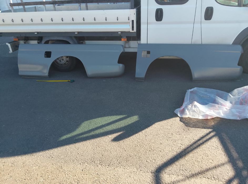 Aripa spate l200 mitsubishi  l 200 aripa bena oblon stanga