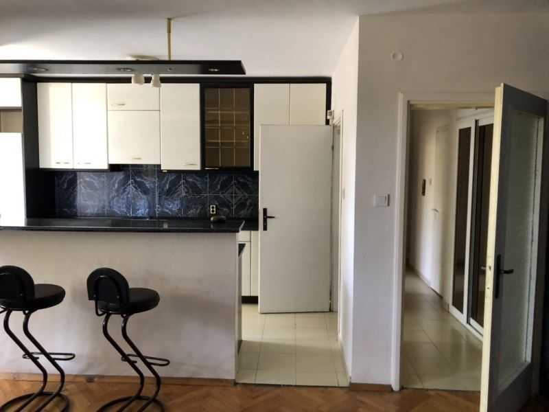 Продава се Двустаен апартамент в София, Център - 80 кв.м за 3300 €/кв.м - Снимка #2