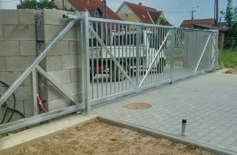 Kit autoportant pentru porti grele Mega8 cu sina de 94x85x5mm 6m