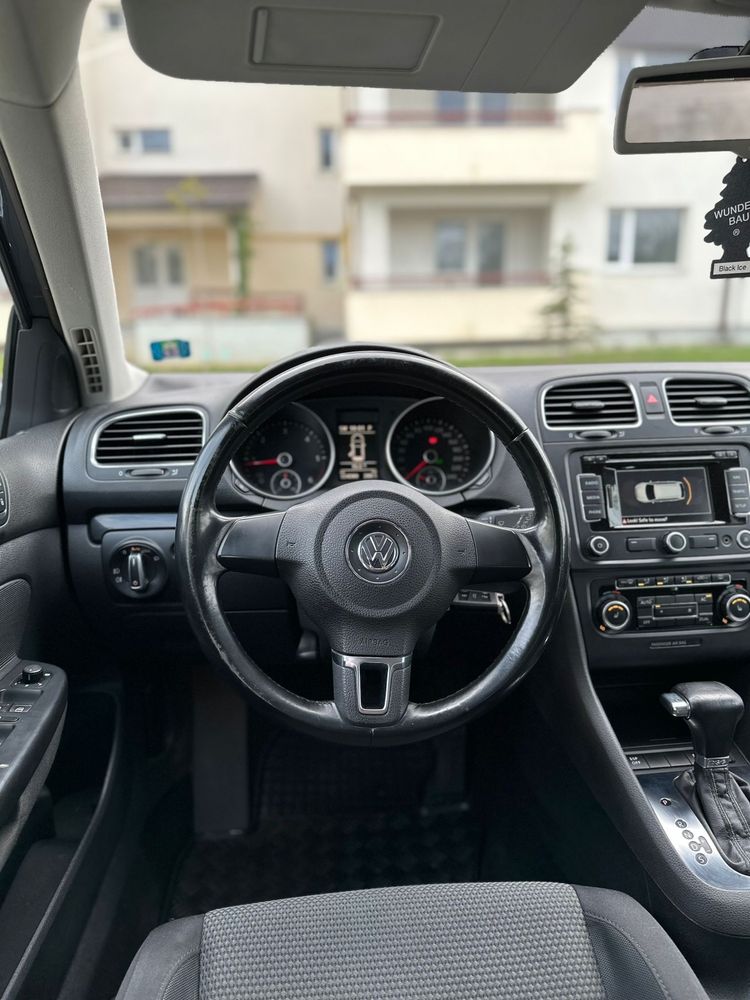 VW Golf 2.0 140cp Automat