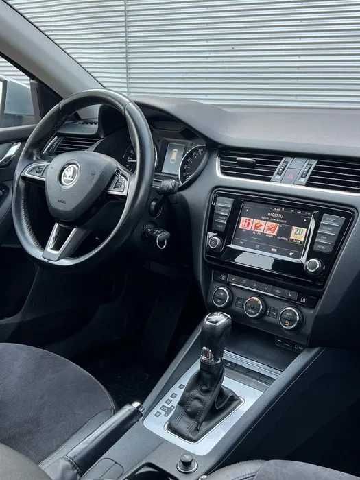 Vand Skoda Octavia 3 2017 piele + alcantara automata impecabila urgent