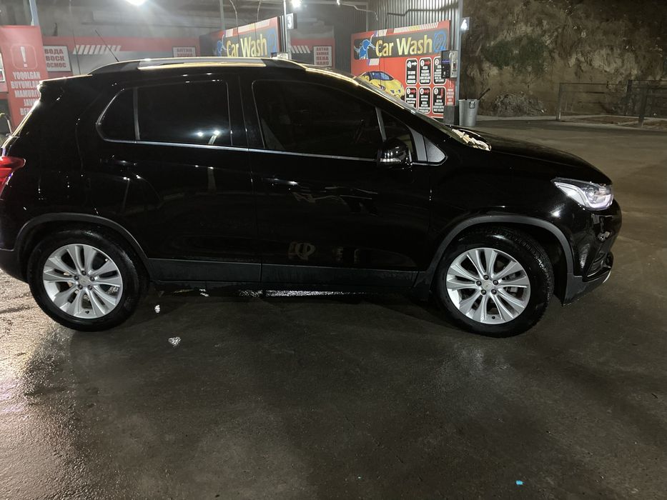 Tracker 1 Primer Full Sotiladi