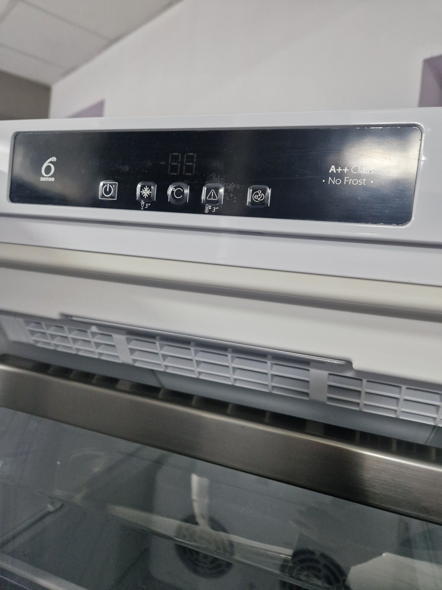 Фрезер Whirlpool A++ No frost
