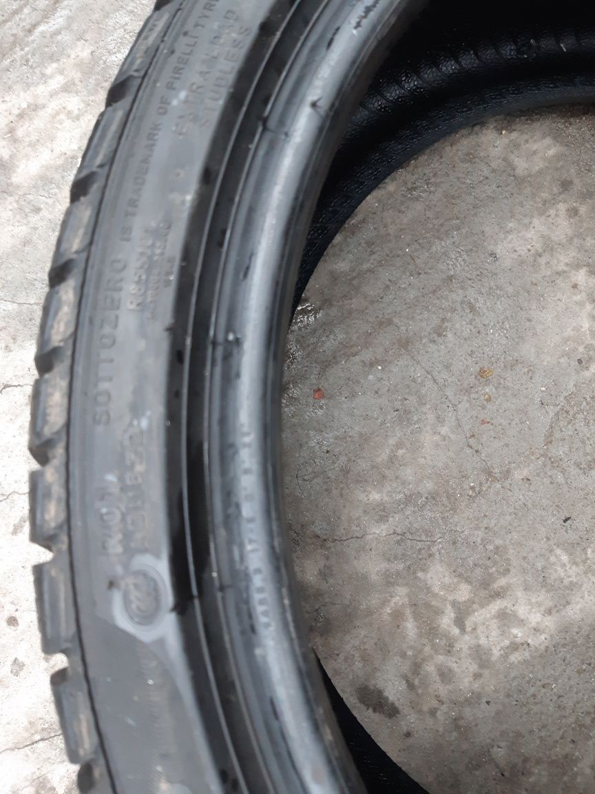 2 anvelope 235/35r19  iarnă  marca  Pirelli  2019 preț 520 lei ambele