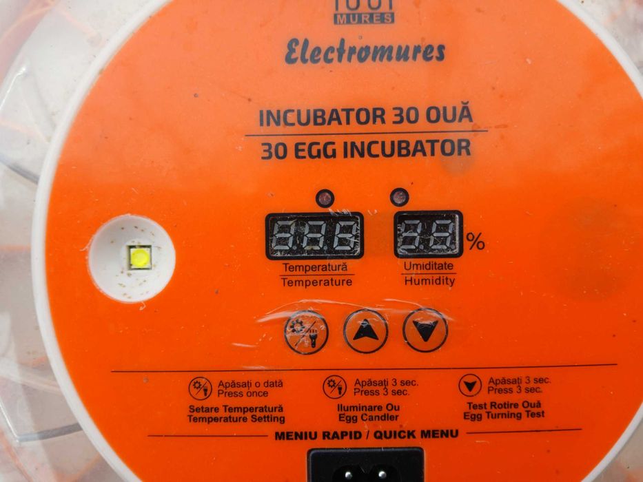 Vând incubator Electromureş 30 ouă